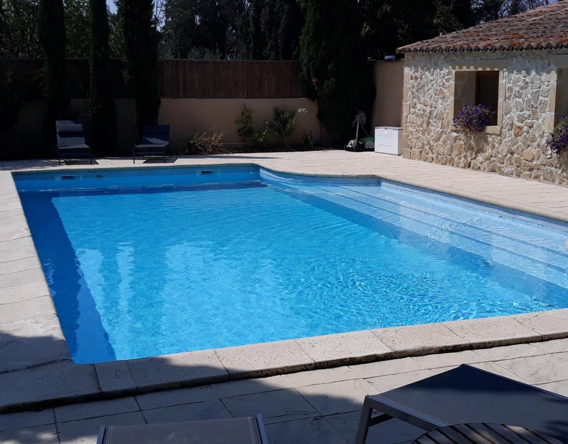 Le Mas Des Vergers Salon-de-Provence Exteriör bild