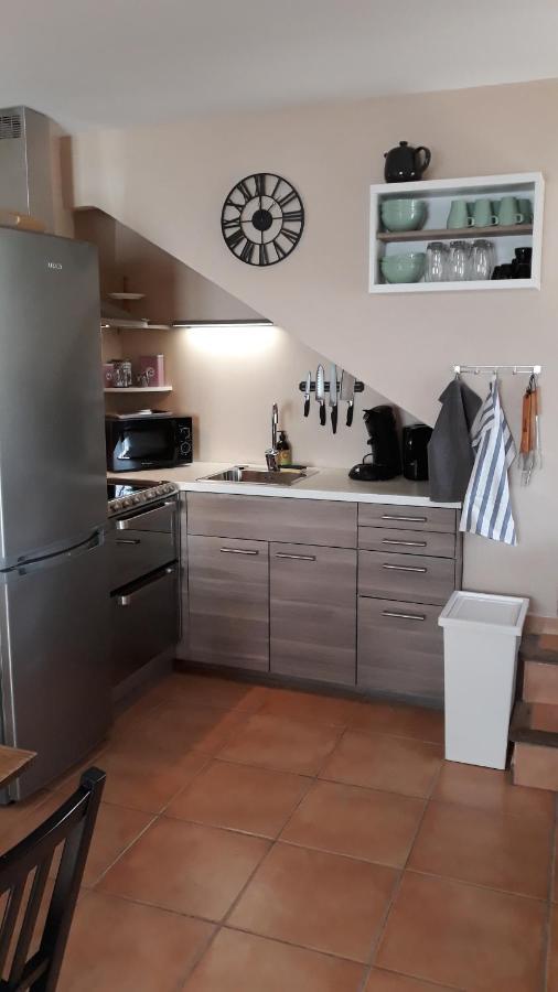 Le Mas Des Vergers Salon-de-Provence Exteriör bild