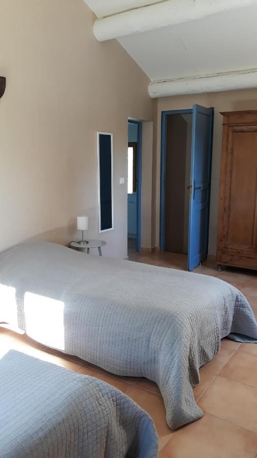 Le Mas Des Vergers Salon-de-Provence Exteriör bild