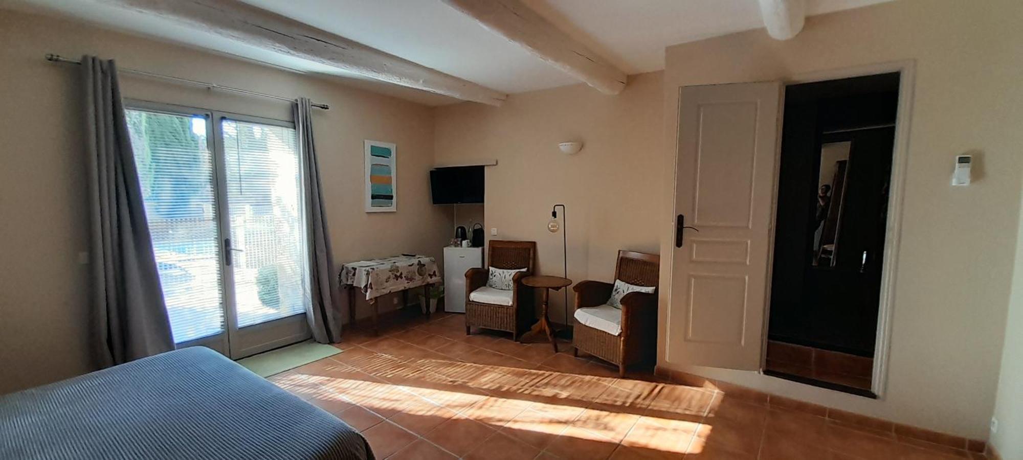 Le Mas Des Vergers Salon-de-Provence Exteriör bild